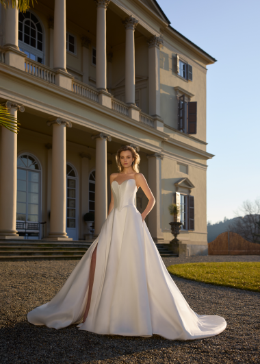 jada_je-t-aime-collection_randy-fenoli-bridal_d3_2068.webp