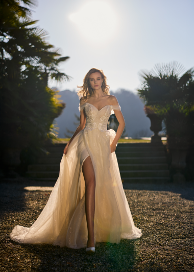 jocelyn_je-t-aime-collection_randy-fenoli-bridal_d3_1892.webp